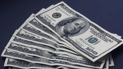 Fuerte demanda del dólar pone a prueba techo de G. 6.800