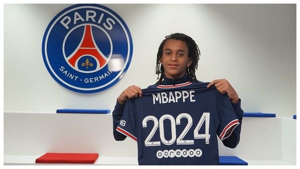 El hermano pequeño de Mbappé firma un contrato con el PSG