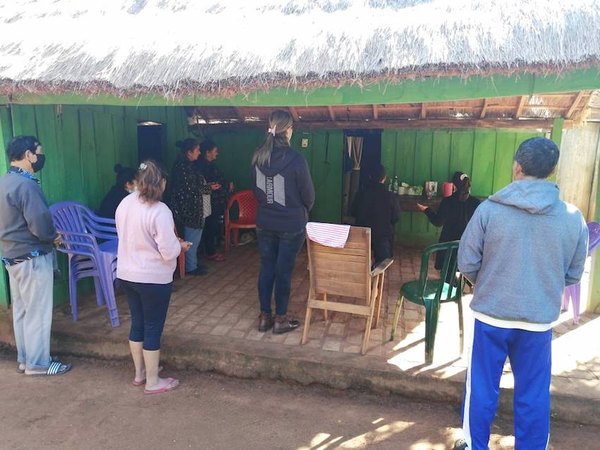 Crónica / Vigilia de rezos por la joven Lady Luna