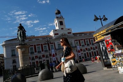 España vive su primer día sin mascarilla obligatoria al aire libre | Ñanduti