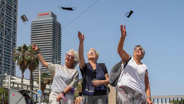 España vive su primer día sin mascarilla obligatoria al aire libre – Prensa 5