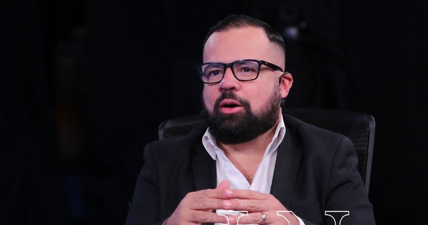 La Nación / Jorge Torres regresó al teatro y se entregó a una de sus pasiones