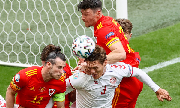 ¡Desatado! Dinamarca golea a Gales y es primer semifinalista de la Euro
