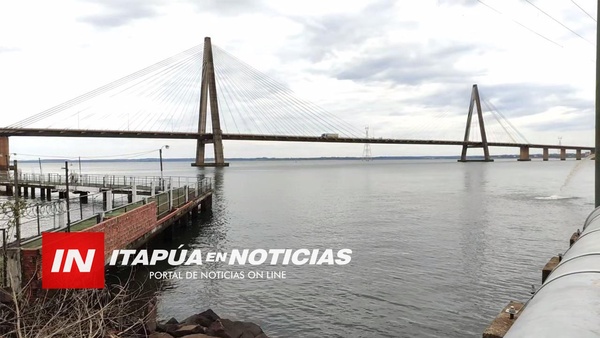 MUCHA BASURA BLOQUEA REJILLAS EN ZONA DE TOMA DE AGUA.