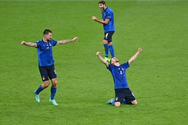 Italia sufre, pero se deshizo de Austria en la prórroga