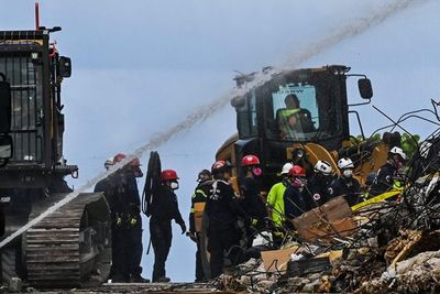 Aumentan a 5 los muertos por el derrumbe de edificio de Miami - Mundo - ABC Color