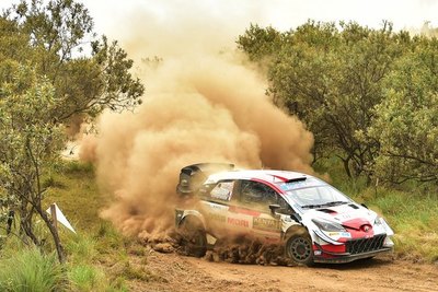 Ogier reina en Kenia en otra debacle de Hyundai