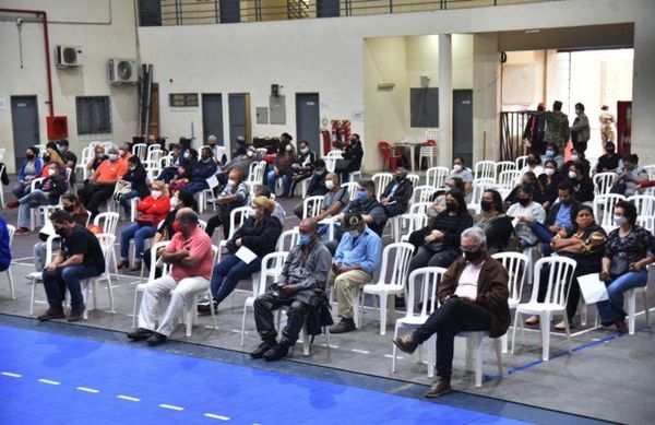 A la sombra de variante delta, en julio vendrían 2 millones de dosis - Noticiero Paraguay
