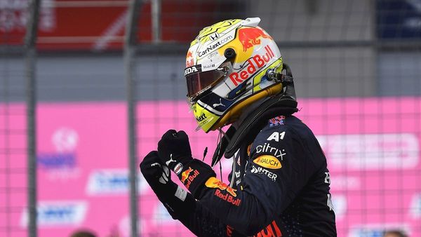 Verstappen refuerza liderato al ganar en Estiria