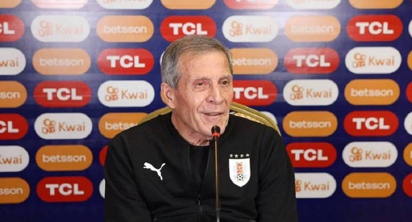 Diario HOY | A un día del partido entre Uruguay y Paraguay, Tabárez no da pistas