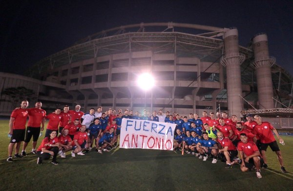 El mensaje de los jugadores albirrojos para Antonio Bareiro