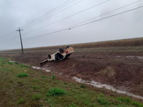 Reportan dos vuelcos de vehículos en Alto Paraná - ABC en el Este - ABC Color