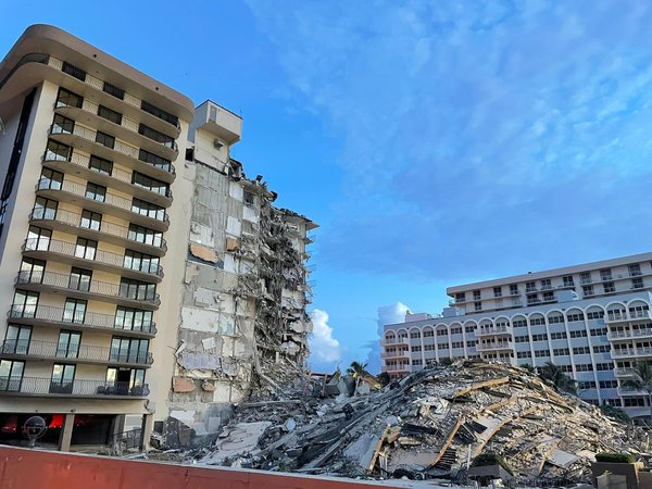 Aumentó a nueve el número de muertos por desplome parcial del edificio en Surfside