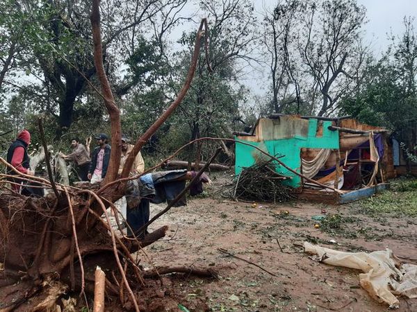 TEMPORAL DESTROZA UNAS 250 VIVIENDAS EN CAAGUAZÚ