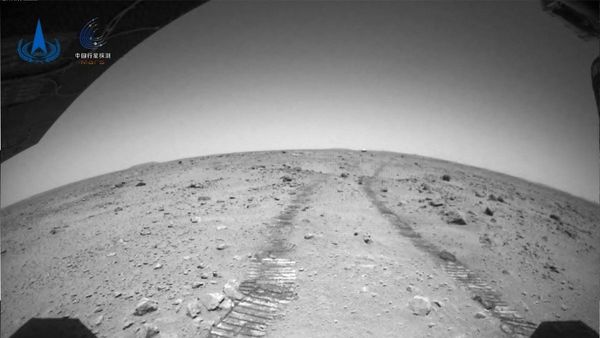 El robot de China en Marte envía nuevas imágenes del planeta
