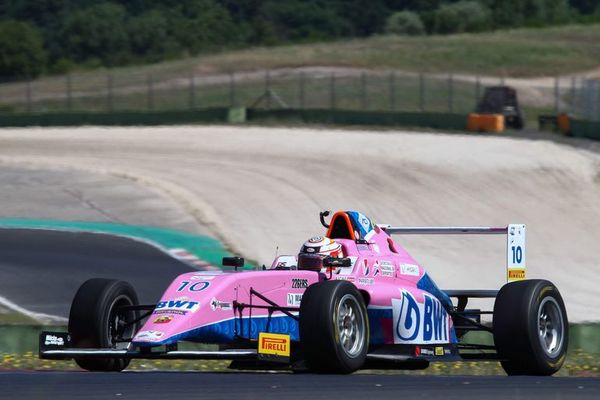 Duerksen, muy cerca del podio en la Fórmula 4 - Automovilismo - ABC Color