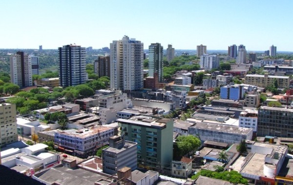 Foz de Yguazú pretende elevar la cota de 300 a 500 dólares para sus tiendas - La Clave