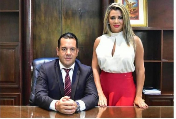 Crónica / Fiscalía acusa a Rodolfo Friedmann y Marly Figueredo por lavar plata y otras matufiadas