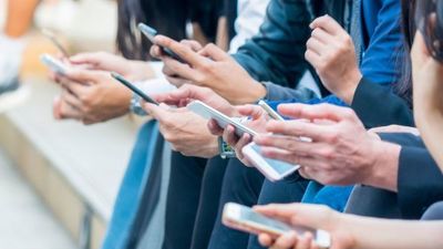Mejora la calificación de bonos y solvencia de la empresa Personal - MarketData