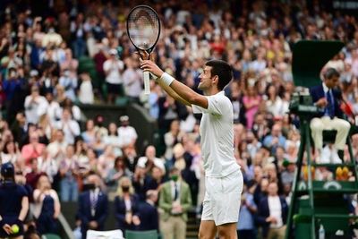 El campeón debutó con triunfo y avanza en Wimbledon - Tenis - ABC Color