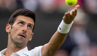 'Nole', campeón defensor de Wimbledon, arrancó triunfal en la 'hierba inmaculada'
