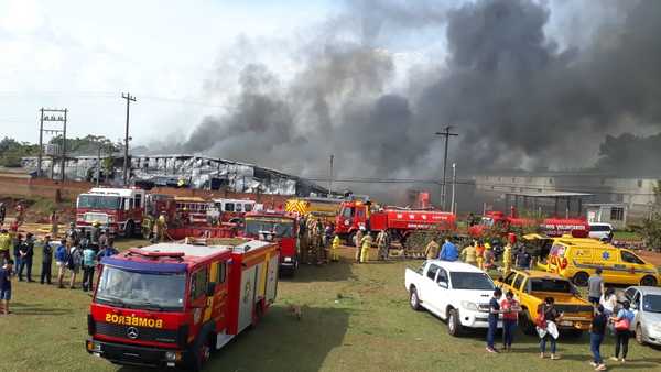 MIC se puso a disposición del propietario de fábrica incendiada en CDE