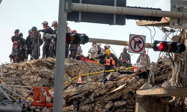 Derrumbe en Miami: confirmaron 10 muertos tras hallar otro cadáver entre los escombros del edificio – Prensa 5