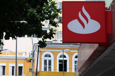 Santander Brasil capta casi 80 millones de dólares para un fondo inmobiliario - MarketData