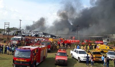 Unos 100 trabajadores quedan sin ocupación tras incendio