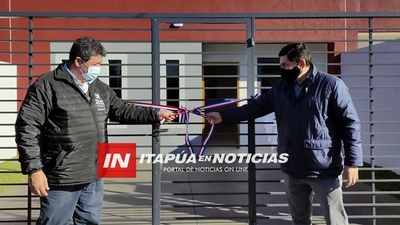 CREDIPAR INAUGURÓ VIVIENDAS FAMILIARES VIOLETA EN EL B° KAAGUY RORY.