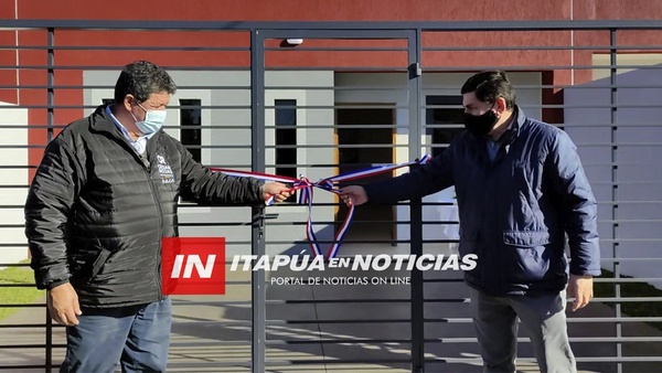CREDIPAR INAUGURÓ VIVIENDAS FAMILIARES VIOLETA EN EL B° KAAGUY RORY.