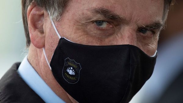 Bolsonaro alega que desconocía negociaciones sobre vacuna india