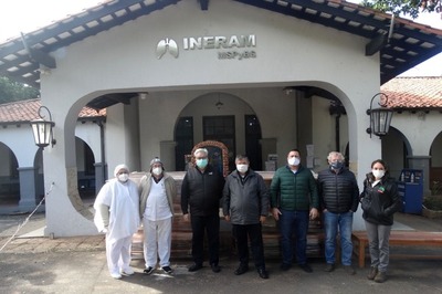 Fepama entregó lote de bancos de madera al Ineram | .::Agencia IP::.
