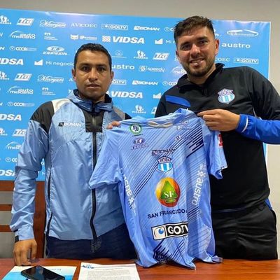 Jorge Ortega fue presentado en Macará - Fútbol Internacional - ABC Color