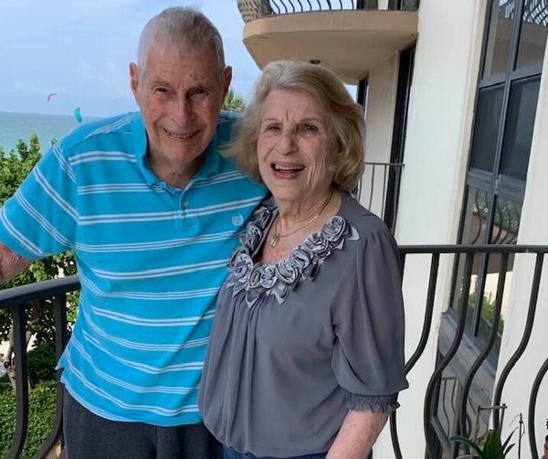 Familia de abuelos desaparecidos en derrumbe de edificio en Miami reciben llamadas del apartamento de ellos