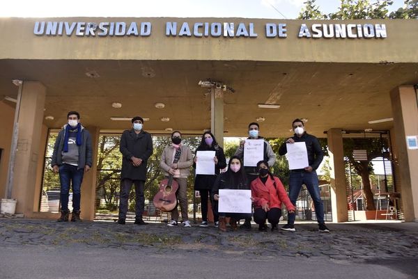 Universitarios repudian cierre de la carrera de Letras en Filo-UNA de Caacupé - Nacionales - ABC Color