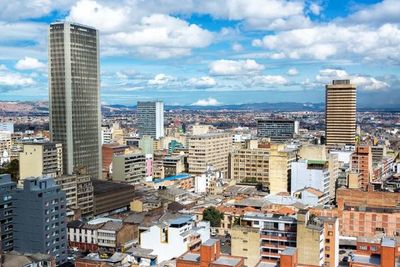 El emisor de Colombia revisa al alza la expansión de la economía del 6 al 6,5 % - MarketData