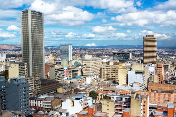 El emisor de Colombia revisa al alza la expansión de la economía del 6 al 6,5 % - MarketData