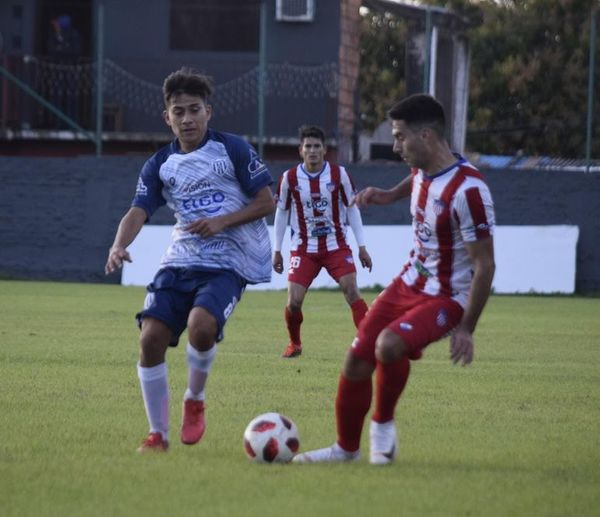 Paridad en el Tomás Beggan - Fútbol - ABC Color