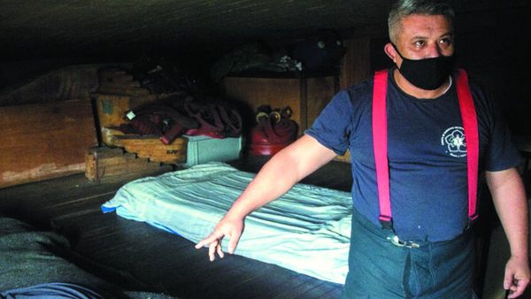 "Fantasma" de un canillita en la sede de los bomberos