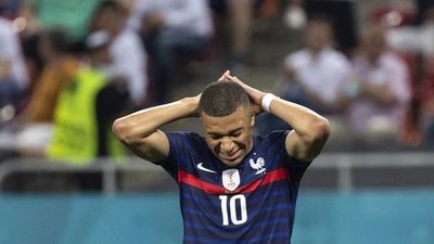 Kylian Mbappé se pronunció tras el penal malogrado