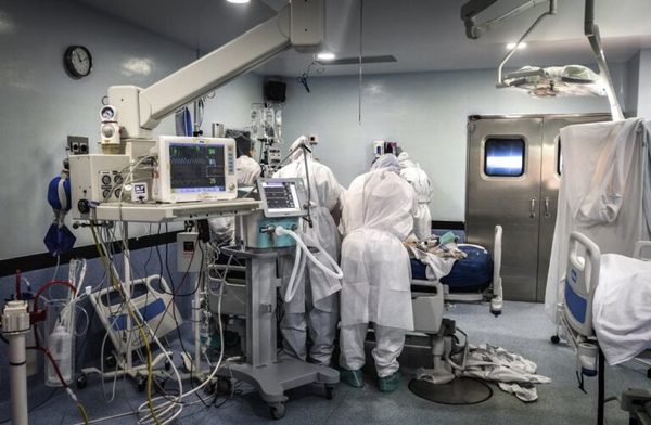 Descenso de número de pacientes aguardando por camas de UTI, según Salud