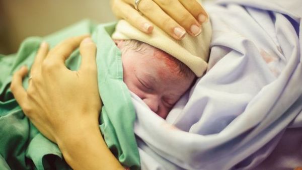 Un niña de 11 años dio a luz sin que su familia supiera que estaba embarazada | Ñanduti