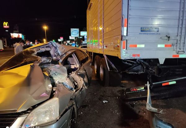 En aparatoso accidente, “milagrosamente” sólo se registraron heridos - Nacionales - ABC Color