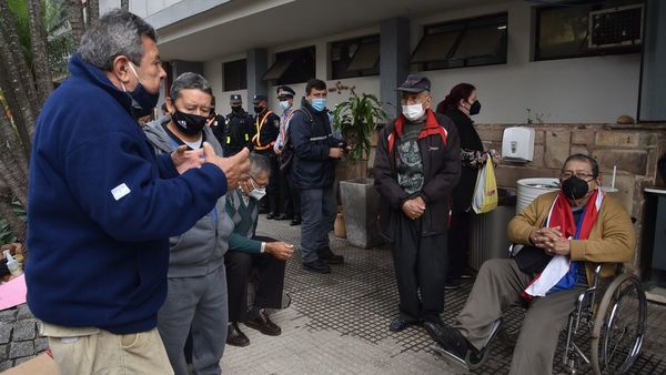 Otros 950 jubilados del IPS podrían demandar para aumentar haberes