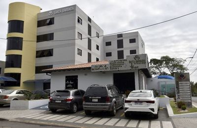 Más de 50 prestadores médicos en todo el país - 25 años Sanatorio Santa Barbara - ABC Color