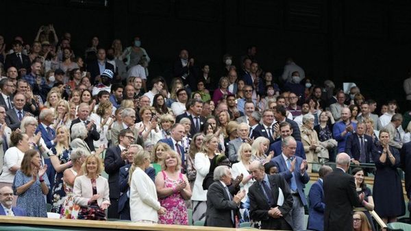 Conmovedora ovación de Wimbledon a científica que lideró el desarrollo de la vacuna AstraZeneca - Megacadena — Últimas Noticias de Paraguay