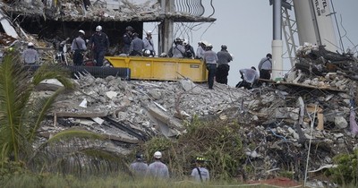 La Nación / Biden visitará el jueves el sitio del derrumbe en Florida, anunció la Casa Blanca
