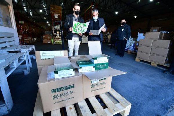 Salud recibe medicamentos por más de G. 1.500 millones adquiridos a través de la EBY