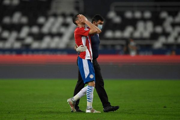 La opinión de Aguilar sobre lo acontecido con Almirón - Fútbol - ABC Color